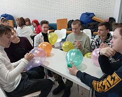 В колледже отметили День святого Валентина